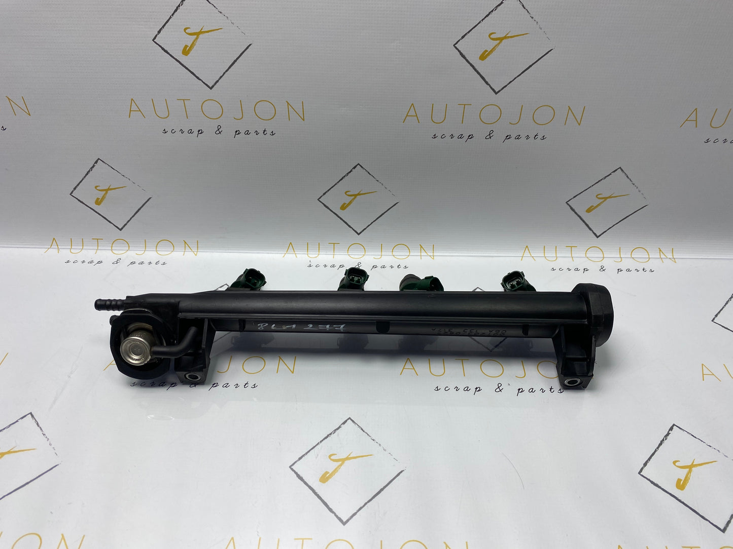 Rampa cu injectoare Audi A3 (8L1) 1.6 b AVU 2001