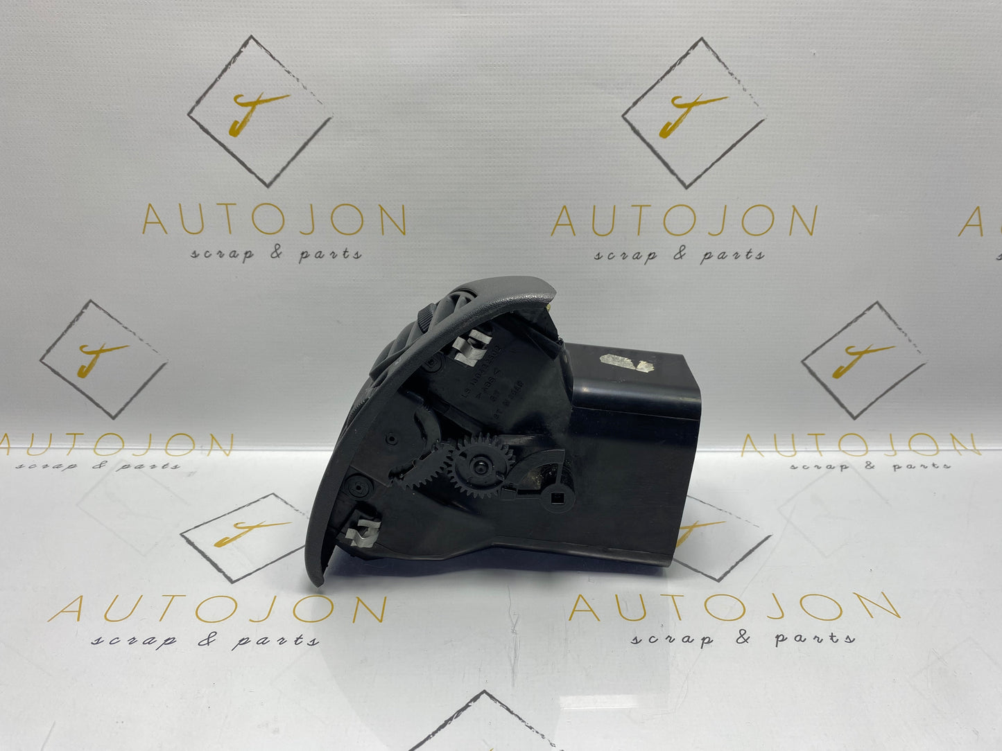 Grila aer bord stanga FIAT DUCATO Box (244) [ 2002 - NOW ] JTD (F1AE0481C) 81KW|110HP OEM 130422502