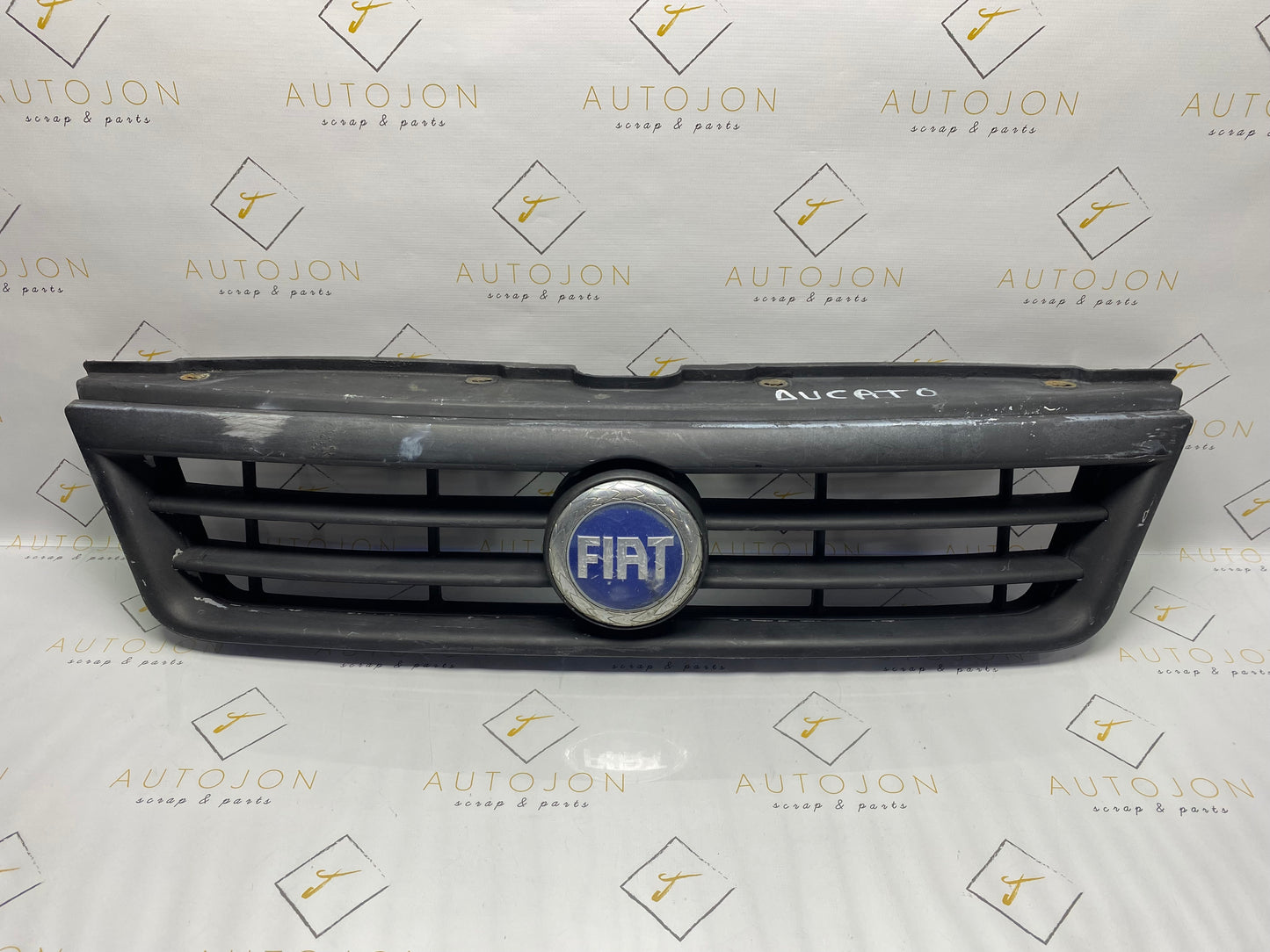 Grila centrala FIAT DUCATO Box (244) [ 2002 - NOW ] JTD (F1AE0481C) 81KW|110HP OEM 132915801