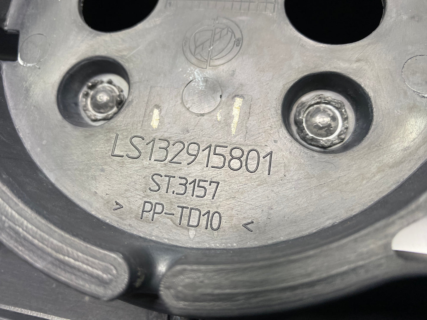 Grila centrala FIAT DUCATO Box (244) [ 2002 - NOW ] JTD (F1AE0481C) 81KW|110HP OEM 132915801