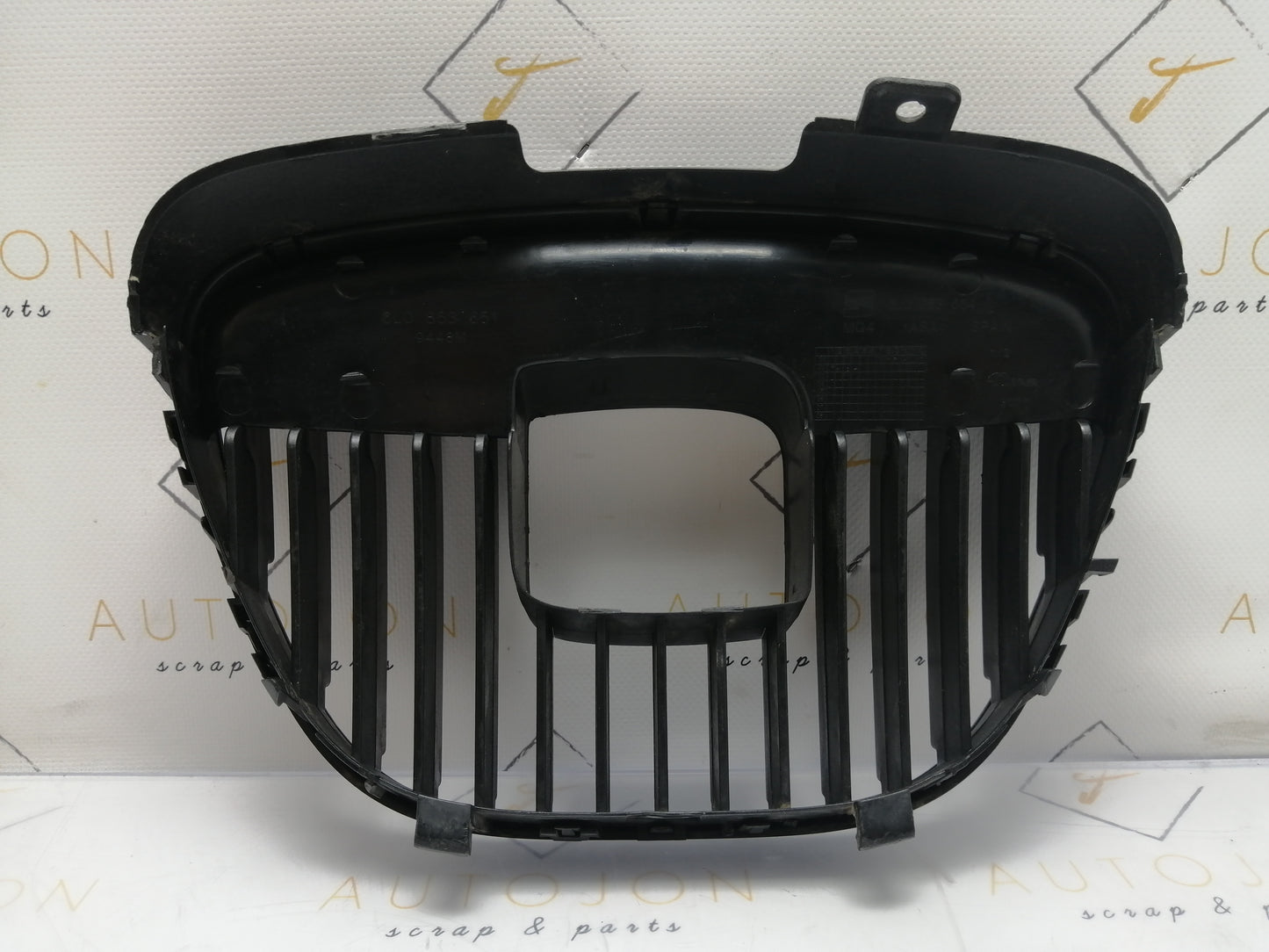 Grila centrala bara fata Seat Ibiza (6L1) Hatchback 1.2b BME 2005