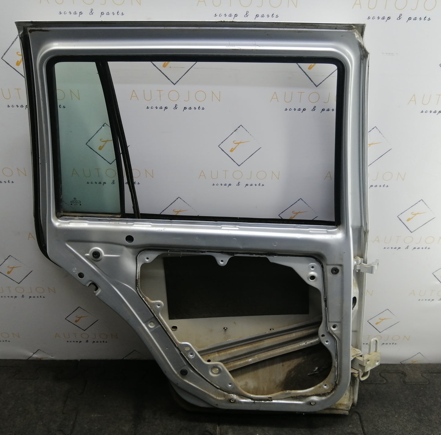 Usa Stanga spate  VOLKSWAGEN BORA Estate (1J6) [ 1999 - 2005 ], VOLKSWAGEN GOLF IV Variant (1J5) [ 1999 - 2006 ] OEM 1J9833055E / 1J9 833 055 E